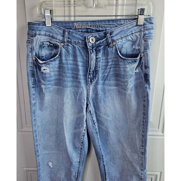 Womens Natural Reflections Vintage Reunion Embroidered Cropped Jeans Size 8 - Picture 4 of 11